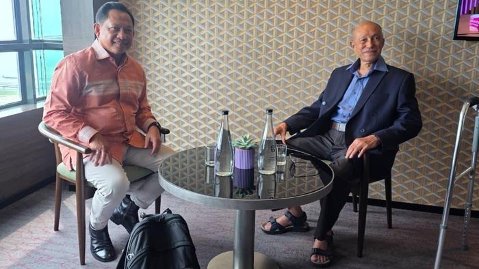 Mendagri Jenguk Wali Nanggroe Aceh, Sampaikan Salam dari Presiden Prabowo