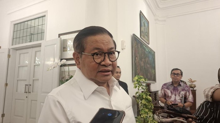Pramono Gratiskan Retribusi Pedagang Kramat Jati Selama 6 Bulan