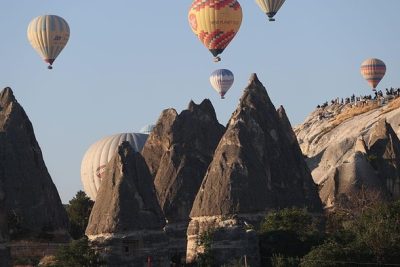Longsor Picu Batu Raksasa di Cappadocia Turki Jatuh, 3 Orang Tewas