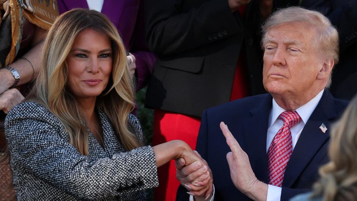 donald-trump-dan-melania-trump-1792577761604_169