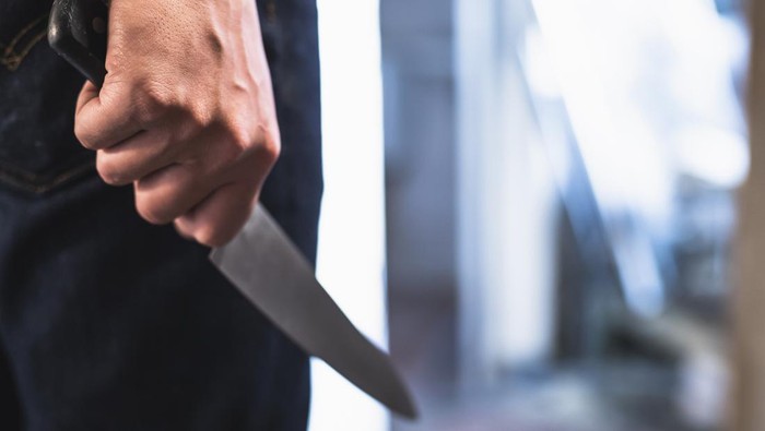 Polisi Temukan Pisau Dipakai Penumpang Begal Sopir Taksi Online di Tangsel