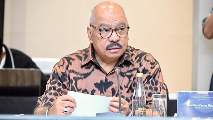 ketua-komisi-xii-dpr-ri-melchias-markus-mekeng-1792729057346_169