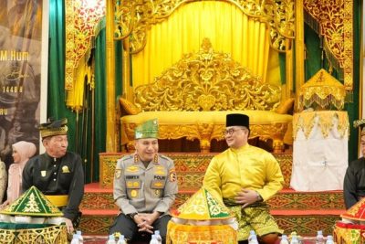 Dilepas LAM Riau, Komjen Herry Heryawan Bacakan ‘Surat Cinta’ Menyentuh Hati
