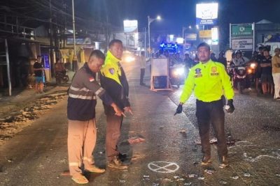 detik Tabrakan Motor Roda 3 Vs Truk di Bogor Berujung 2 Orang Tewas