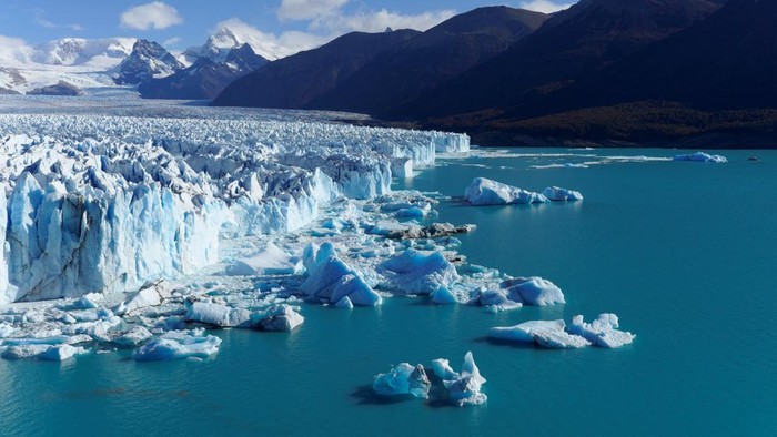 pecahnya-es-raksasa-di-gletser-perito-moreno-indah-tapi-mengkhawatirkan-1748861711581_169