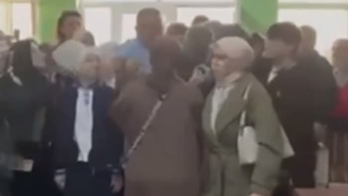 protes-terkait-larangan-hijab-di-sekolah-azerbaijan-screenshot-video-20detikapa-1791958869657_169