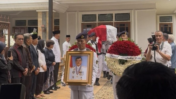 Kenangan dan Dukacita Melepas Kepergian Widodo AS