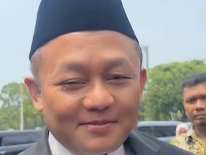 sekjen-partai-golkar-muhammad-sarmuji-tiba-di-istana-negara-jakarta-pusat-jelang-pelantikan-sejumlah-pejabat-firdadetikcom-1790836532045_43