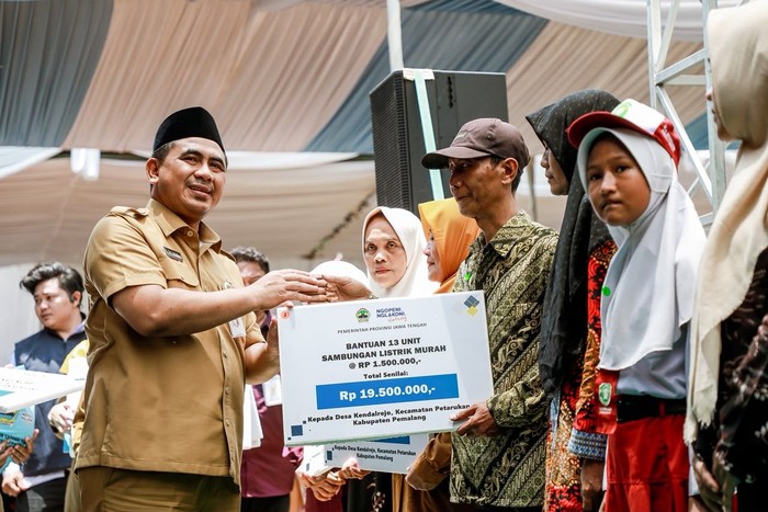 tak-hanya-bedah-rumah-program-desa-dampingan-jateng-beri-modal-usaha-1792494638960