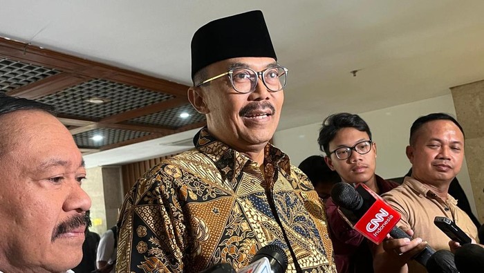 wakil-ketua-mkd-dpr-agung-widyantoro-1746521873279_169