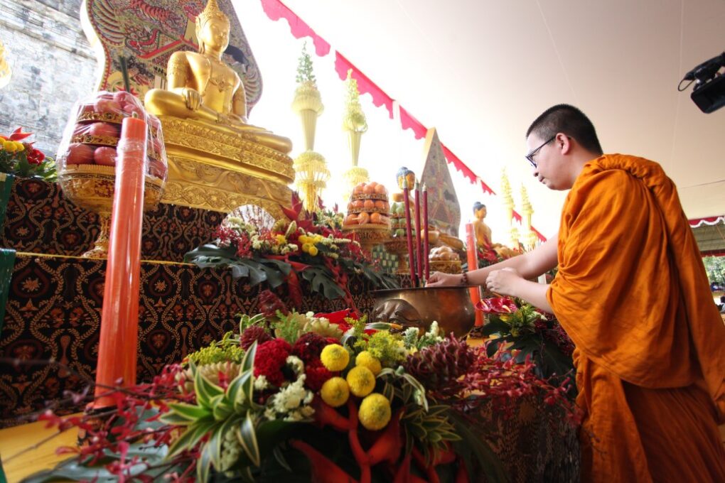 Mantra Buddha Mendatangkan Rejeki yang Ampuh