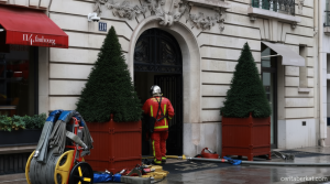 Si Jago Merah Lahap Hotel Mewah – Ratusan Tamu Dievakuasi