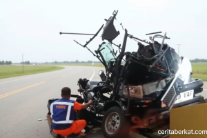 10 Kendaraan Tabrakan Beruntun di Tol Cipularang Arah Jakarta: 2 Tewas – 4 Luka Berat