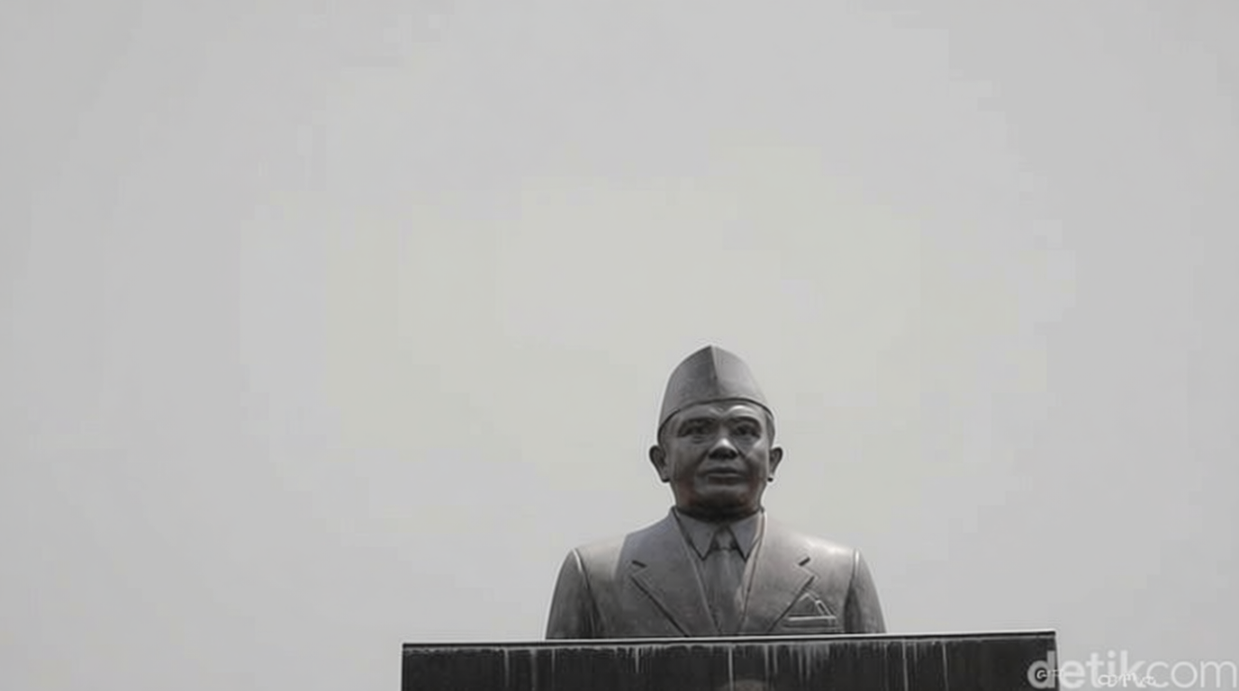 Info Terbaru: Telantarkan Istri dan Anak, Hakim PN Kraksaan Diberhentikan MA