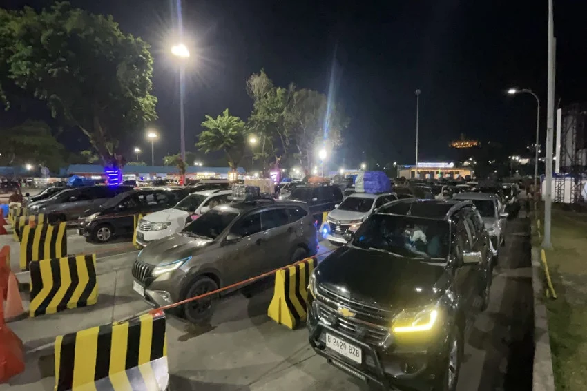 Puncak Arus Balik Lebaran Gelombang Dua – Ratusan Kendaraan Padati Pelabuhan Bakauheni