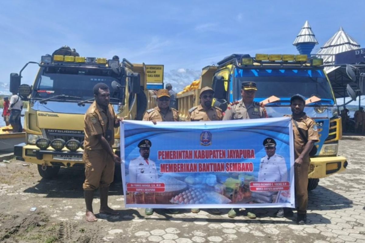 Agenda Kunjungan: Pemkab Jayapura salurkan 30 ton beras bagi korban luapan Danau Sentani