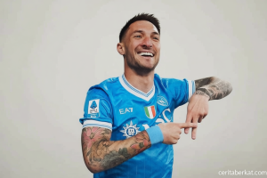 Matteo Politano bawa Napoli kalahkan AC Milan