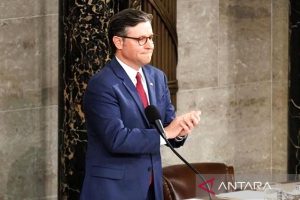 Ketua DPR AS sebut Paus Leo XIV seharusnya siap ditanggapi Trump