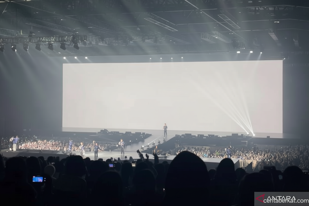 Yang Terjadi Saat: SM minta maaf atas insiden penonton terjatuh di konser Super Junior