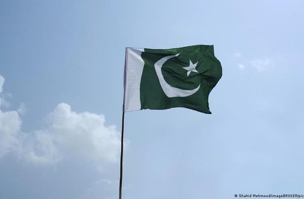pakistan-hilang-di-laut-arab-boeing-737-alami-penurunan-ekstrem-1783505538319