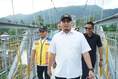 Andre Rosiade Kawal Aspirasi Warga Pessel, Jembatan Gantung Duku-Subarang Solok Segera Rampung