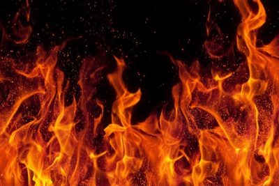 6,5 Jam Berlalu, Pemadaman Api di Pabrik Mi Instan Bekasi Masih Berlangsung