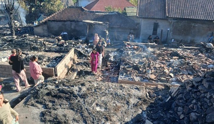 Kemensos Kirim Bantuan untuk Korban Kebakaran Kampung Adat Sade NTB