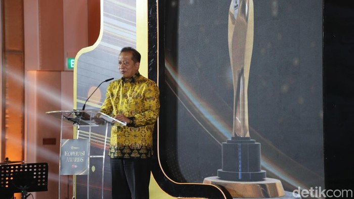 Menkop Ferry Harap Koperasi Awards Jadi Motivasi Lanjutkan Cita-cita Bung Hatta