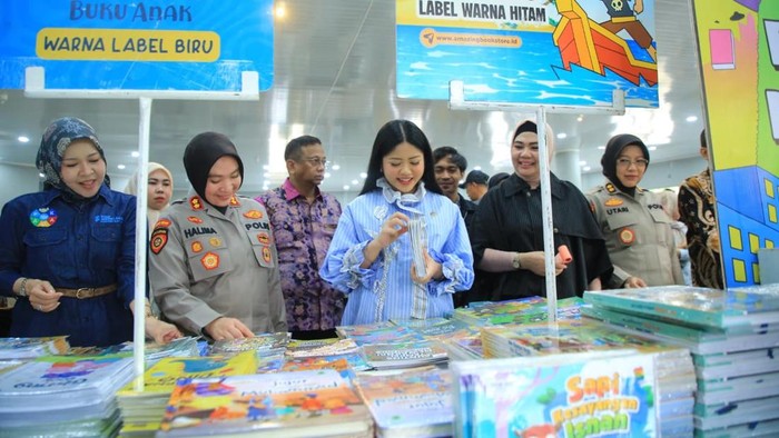 Tingkatkan Literasi Warga, Bazar Buku ‘Out of The Book’ Hadir di Palembang