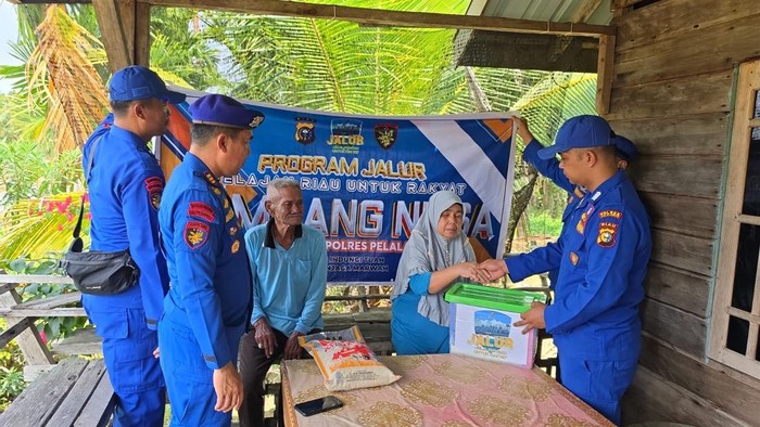Menembus Pulau Mendol, ‘JALUR’ Polda Riau Sentuh Warga di Ujung Pelalawan