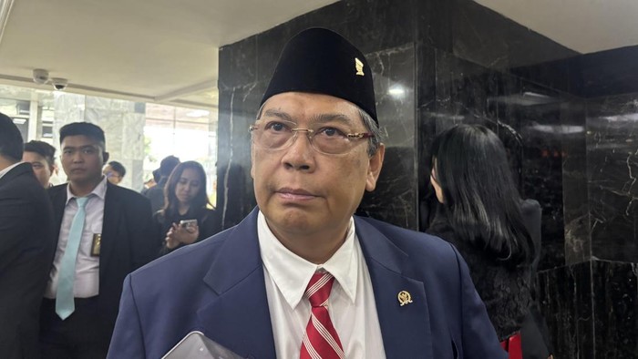 Komisi I DPR Bakal Rapat Khusus Bahas Usulan Jual Eks KRI Ki Hajar Dewantara