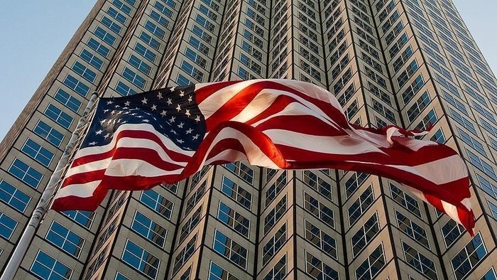 Sanksi Baru, AS Patok Tarif 100% untuk Minyak Rusia