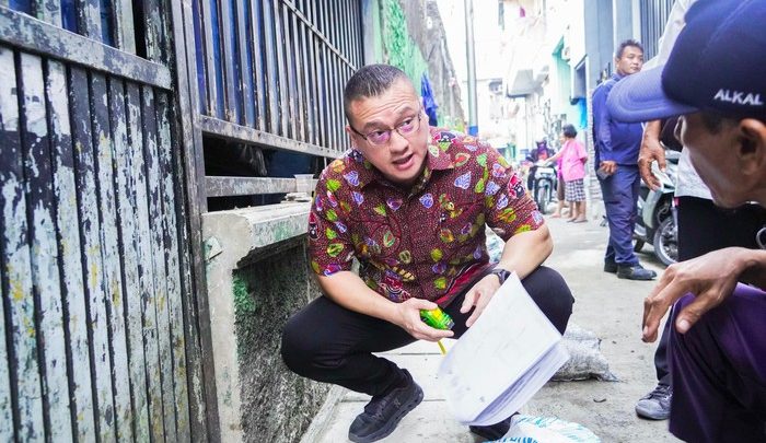 Kawal Aspirasi Warga, Kenneth DPRD DKI Pastikan Proyek Saluran Air di Jelambar Aman