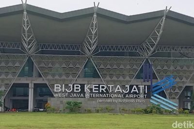 2 Penerbangan dari Saudi Dialihkan ke Kertajati Imbas Abu Anak Krakatau