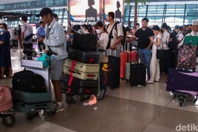 Cerita Sabar-sabar Menunggu di Soetta yang Akhirnya Dibuka