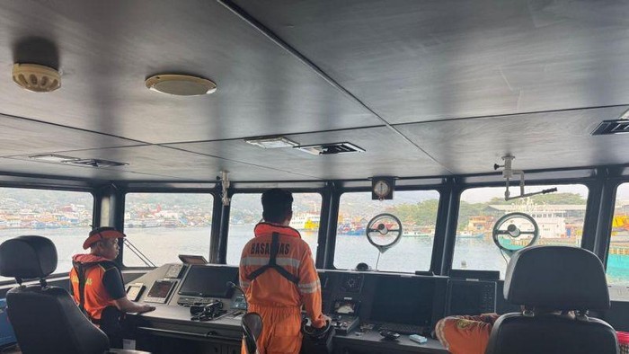 basarnas-mengerahkan-kn-sar-bhisma-mencari-kapal-motor-balama-gt-72-yang-mengalami-mati-mesin-di-perairan-kabupaten-banggai-su-1789242048505_169