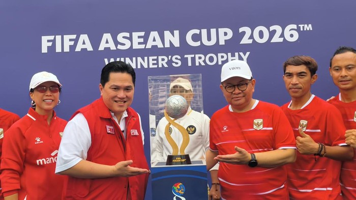 gubernur-dki-jakarta-pramono-anung-dan-ketum-pssi-erick-thohir-1789263809340_169