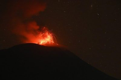 Gunung Ili Lewotolok di NTT Erupsi Malam Ini, Semburan Abu Capai 500 M