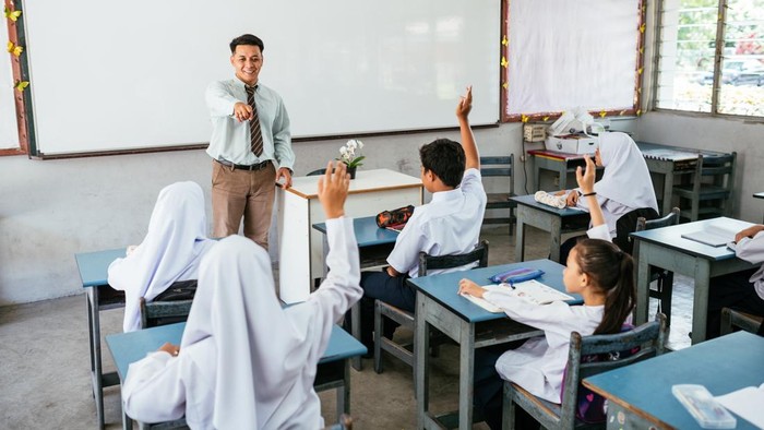 ilustrasi-anak-sekolah-1786355985421_169