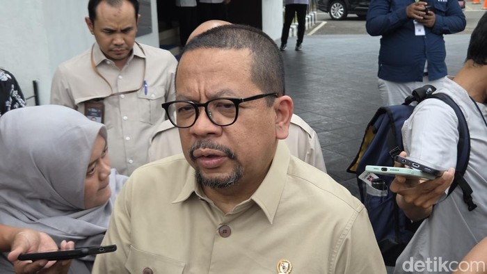 Qodari Sebut Bakom Sedang Diserang ‘Surat Kaleng’, Tegaskan Bakal Lawan