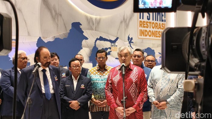 ketua-umum-partai-nasdem-surya-paloh-terima-wakil-perdana-menteri-pm-malaysia-ahmad-zahid-hamid-kurniawan-fadilahdetikcom-1789829864988_169