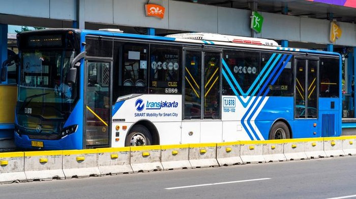 pelecehan-di-bus-transjakarta-kronologi-hingga-pelaku-ditangkap-1_169