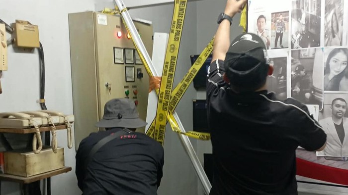 Bareskrim Lepas Police Line dan CCTV di B Fashion ‘Sarang’ Narkoba