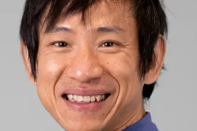 Bukan Aktor Dracin Atau Selebgram, Profesor Ini Jadi Idola Baru Gen Z di China