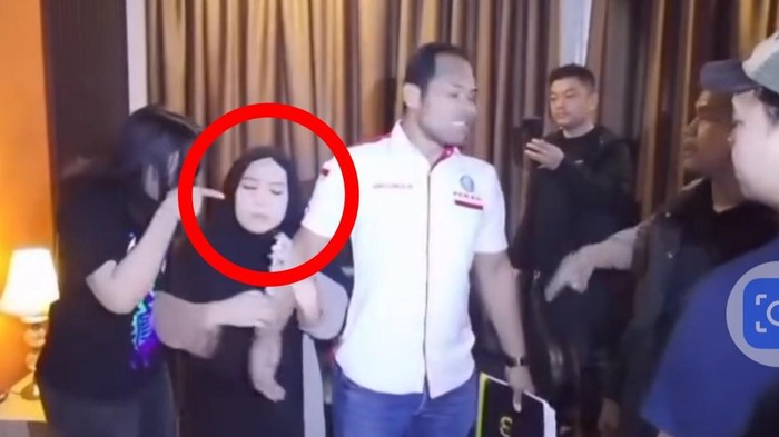 wanita-alf-34-ditangkap-setelah-diduga-menggelapkan-21-mobil-rental-1789212237200_169
