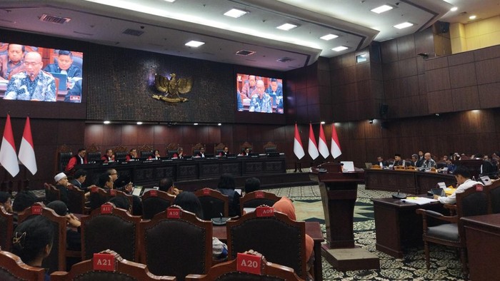 Gugatan Ijazah Gibran, Denny Sebut Ahli KPU Keliru Tanggal Penetapan PKPU