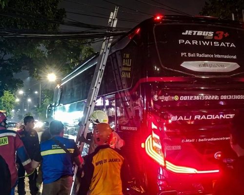 Tiang optik di Tamansari roboh imbas keropos dan beban kabel berlebih