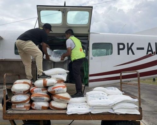 Operasi modifikasi cuaca di Riau semai 11 ton garam di langit