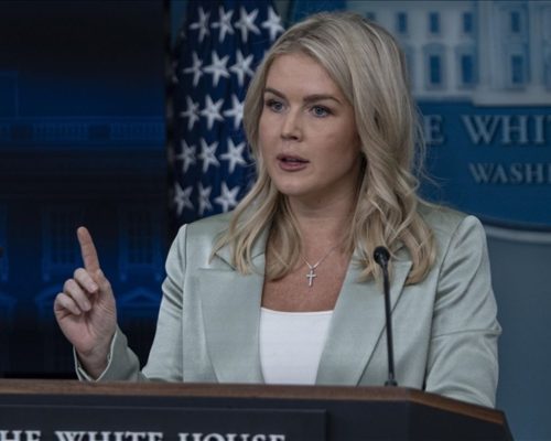 Agenda Utama: Trump akan bahas rencana tol bersama di Selat Hormuz dengan Iran