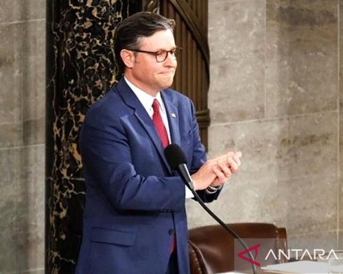 Ketua DPR AS sebut Paus Leo XIV seharusnya siap ditanggapi Trump